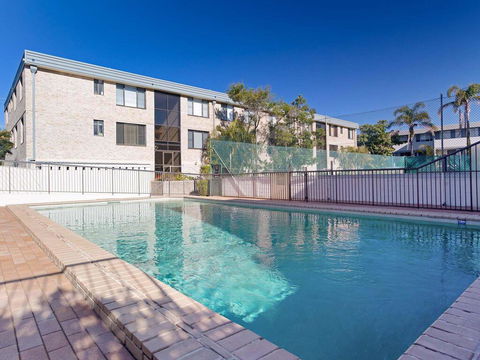 2 'The Dunes', 38 Marine Drive - Pool, Tennis Court And So Close To The Beach - Accommodation Great Ocean Road 1