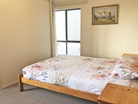 2 'Tradewinds', 110 Victoria Parade - Fantastic Unit With Waterviews & Close To The Marina - Accommodation Great Ocean Road 1