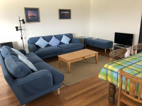 2 Jocelyn Street. Dalmeny - Accommodation Great Ocean Road 3