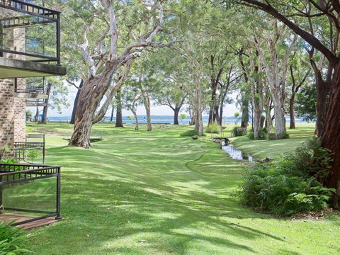23 'Bay Parklands', 2 Gowrie Avenue - Little Beach, Air Con, Pool & Tennis Court - Accommodation Great Ocean Road 0