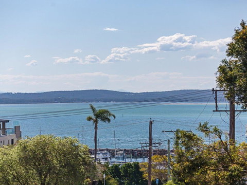 23 'The Commodore' 9-11 Donald Street - Delightful Unit With Gorgeous Water Views - Accommodation Great Ocean Road 0