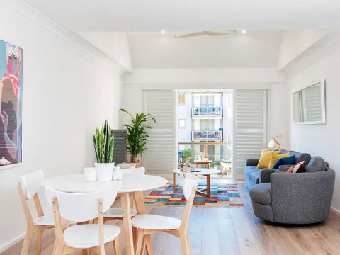 24 'The Poplars', 34 Magnus Street - Views, Aircon, WIFI, Netflix & Pool - Accommodation Great Ocean Road 1