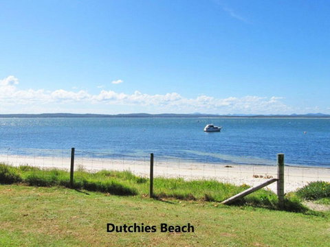 27b Christmas Bush Avenue - Duplex In Nelson Bay Walking Distance To Dutchies Beach - Accommodation Great Ocean Road 3