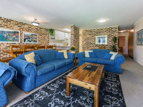 28 'Bay Parklands', 2 Gowrie Ave - Pool, Tennis + Stunning Views - Accommodation Great Ocean Road 2