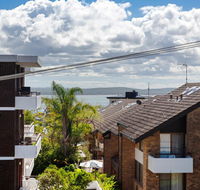 3 'The Commodore'  9-11 Donald Street - great unit in the heart of town - Accommodation Great Ocean Road