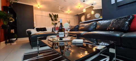 3 BEDROOM CITY ESCAPE - CHAMPAGNE STAYS Darwin - Accommodation Great Ocean Road 0
