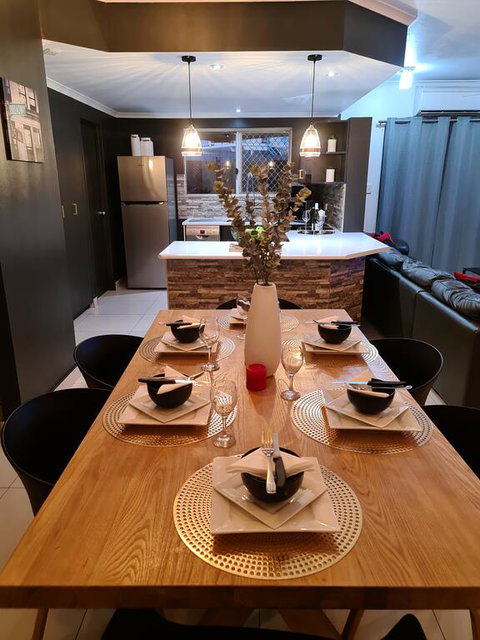 3 BEDROOM CITY ESCAPE - CHAMPAGNE STAYS Darwin - Accommodation Great Ocean Road 2