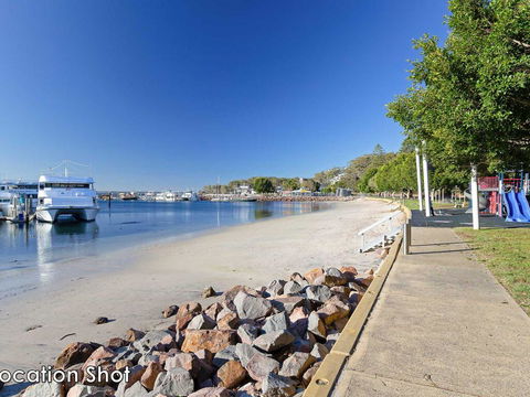 3 Tomaree Street - Cute 4 Bedroom House With Aircon In The Heart Of Town - Accommodation Great Ocean Road 0