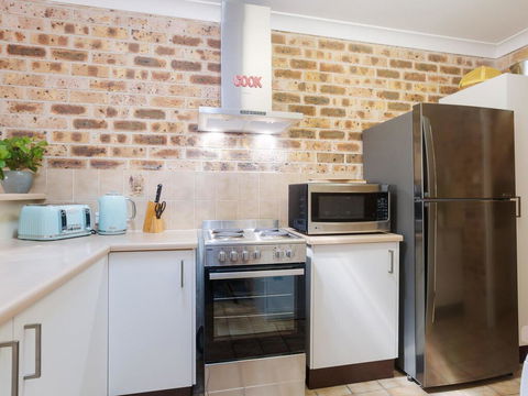 36 'Bay Parklands', 2 Gowrie Avenue - Close To The Water With Pool & Spa & Tennis Court - Accommodation Great Ocean Road 1