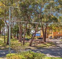 4 'Magnus Gardens' 7 Magnus St - beautiful air conditioned unit with filtered water views  WIFI - Accommodation Great Ocean Road