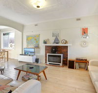 4 MONTROSE AVE - retro home in the heart of town - Accommodation Great Ocean Road