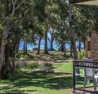 45 'Bay Parklands' 2 Gowrie Ave - pool tennis court spa  across the road to the beach - Accommodation Great Ocean Road