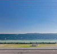 5 'Bayside' 21 Victoria Parade - unbeatable location and Air Conditioned - Accommodation Great Ocean Road
