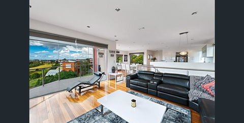 5 Star Gowanbrae Views - Accommodation Great Ocean Road 2