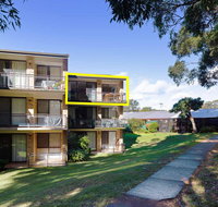 54 'Bay Parklands' 2 Gowrie Avenue - air con pool tennis courtchild friendly - Accommodation Great Ocean Road