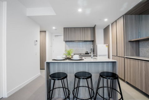 65, Elite Luxry Club@2BR1BTH Apt, FreeWiFi, FreeTram - Accommodation Great Ocean Road 1
