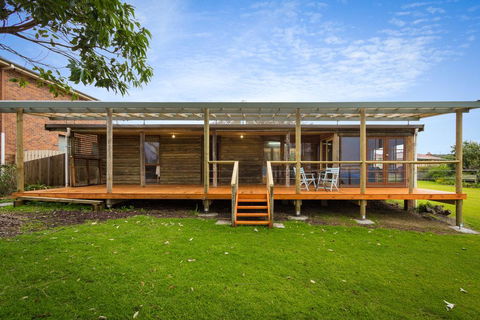 98 Ocean Parade - Rustic Log Cabin - Accommodation Great Ocean Road 0