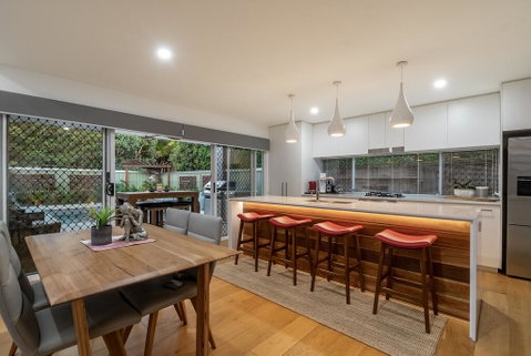 A PERFECT STAY - Byron Sunrise - Accommodation Great Ocean Road 2