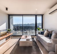 Abbortsford 2 Bed 2 Bath Mountain View Apartment - Accommodation Great Ocean Road