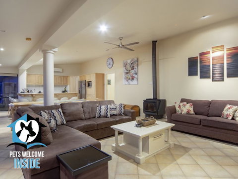 Absolute Water Frontage W/ Jetty + Boat Ramp - Accommodation Great Ocean Road 1
