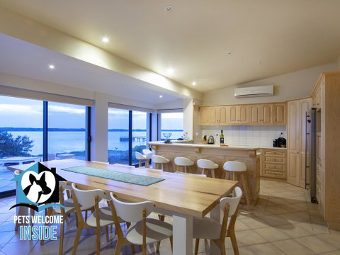 Absolute Water Frontage W/ Jetty + Boat Ramp - Accommodation Great Ocean Road 3