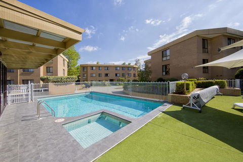 Accommodate Canberra - Kingston Court - Accommodation Great Ocean Road 1
