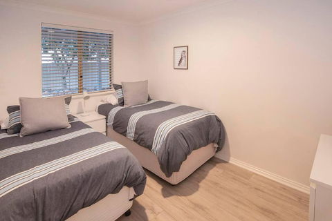 Eagle Bay Summerhaus - Accommodation Great Ocean Road 4