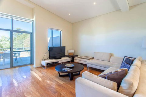 Eagle Escape I Private Properties - Accommodation Great Ocean Road 2
