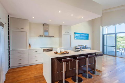 Eagle Escape I Private Properties - Accommodation Great Ocean Road 4