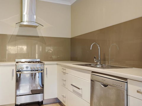 Eagle Heights Holiday Units - Accommodation Great Ocean Road 3