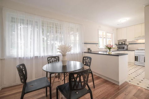 Doncaster East Garden 2br House - Accommodation Great Ocean Road 0