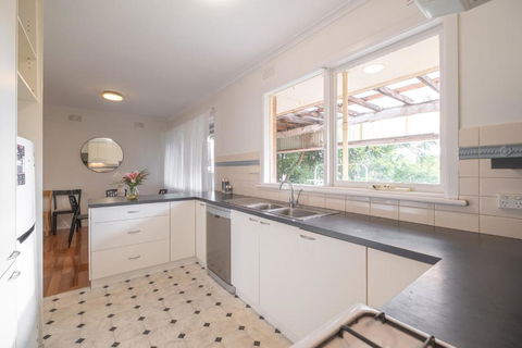 Doncaster East Garden 2br House - Accommodation Great Ocean Road 4