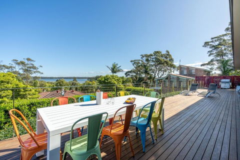 EAST52A - Lake Views - Accommodation Great Ocean Road 4