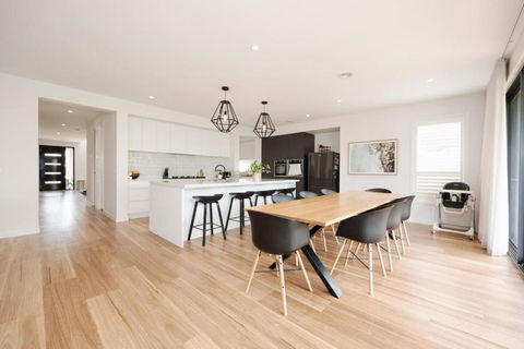 EDEN Spacious Torquay Family Escape - Accommodation Great Ocean Road 0