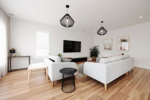 EDEN Spacious Torquay Family Escape - Accommodation Great Ocean Road 1