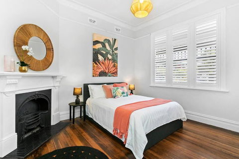EDW19 - Stylish 2-Bed, 2-Bath Townhose In Drummoyne - Accommodation Great Ocean Road 4