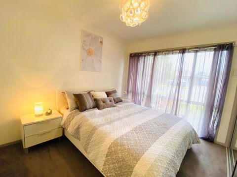 ENTIRE HOME IN WERRIBEE,BEST POSSIBLE LOCATION YOU CAN FIND - Accommodation Great Ocean Road 3