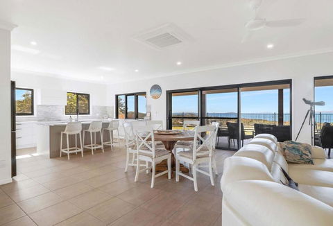 ESCAPE WITH A VIEW - Accommodation Great Ocean Road 0