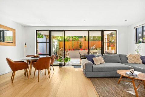 Fab Bondi 2-Bed With Courtyard & Alfresco Dining - Accommodation Great Ocean Road 0