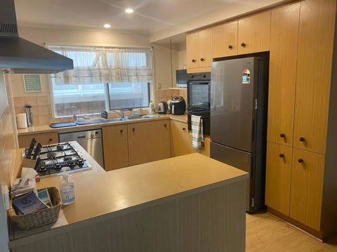 Family Home- Close To Knox City & Dandenong Ranges - Accommodation Great Ocean Road 3
