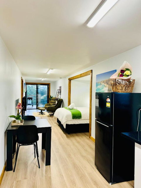 GORGE Chocolates Tiny House - Accommodation Great Ocean Road 3