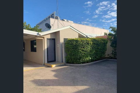 Fully Furnished Modern Unit In Centre Of City - Accommodation Great Ocean Road 0