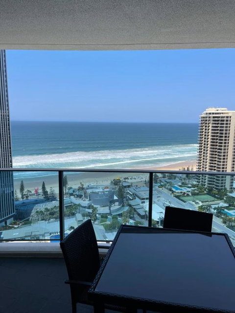 H Luxury Apartment At Surfers Paradise High Floor - Accommodation Great Ocean Road 3