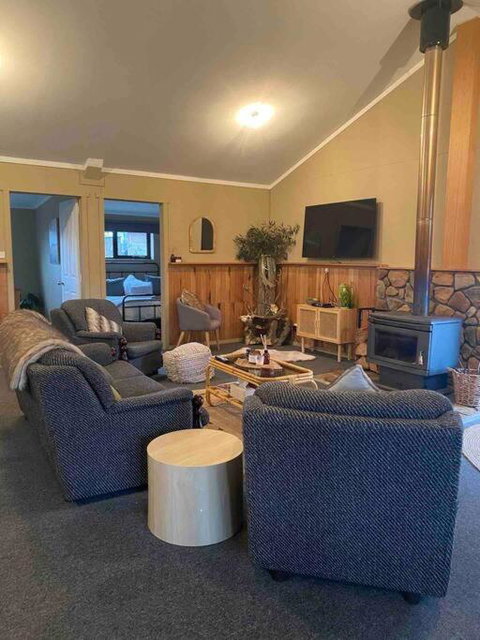Great Lakes Wilderness Three Bedroom Home - Accommodation Great Ocean Road 0