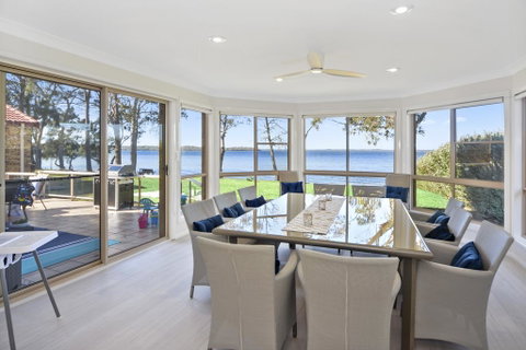 Adrift Retreat - St Georges Basin Waterfront Home - Accommodation Great Ocean Road 2