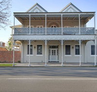 Albury Suites - Waterstreet - Accommodation Great Ocean Road