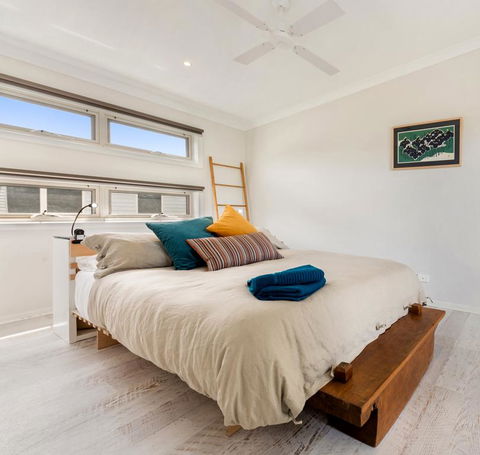 Alice's Palace, 2-minute Walk To Lifeguard Patrolled Surf Beach - Accommodation Great Ocean Road 0
