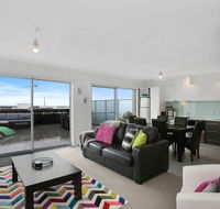 APOLLO 13 PENTHOUSE - free wifi  huge terrace - Accommodation Great Ocean Road