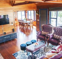Artee House - A Bright Escape - Accommodation Great Ocean Road