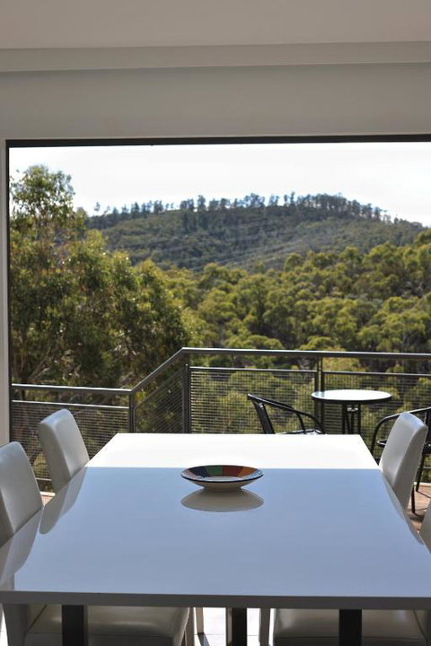 Luxurious, Tranquil And Private - Accommodation Great Ocean Road 2